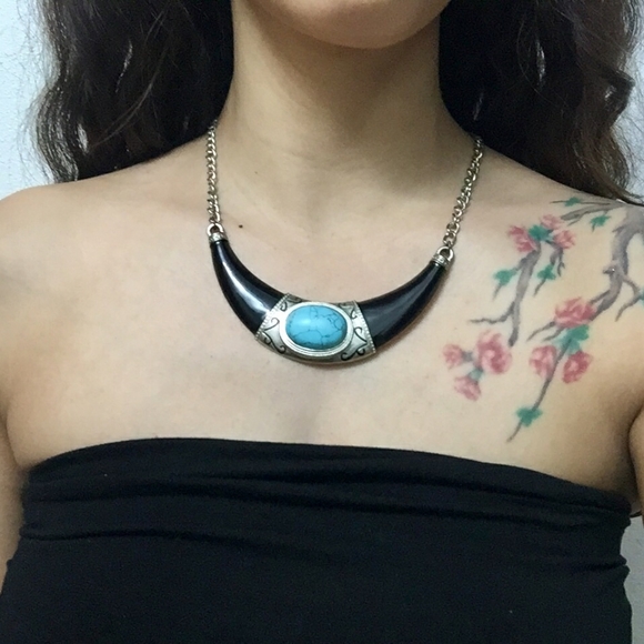 Turquoise stone tribal horn necklace boho - Picture 4 of 6